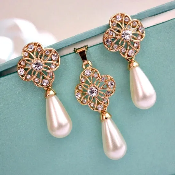 Gold Floral Deco Pearl Bridal Jewelry Set. Flower Crystals Pearl Drop Wedding Jewelry Set. Pearl Earrings And Necklace Bridal Set.
