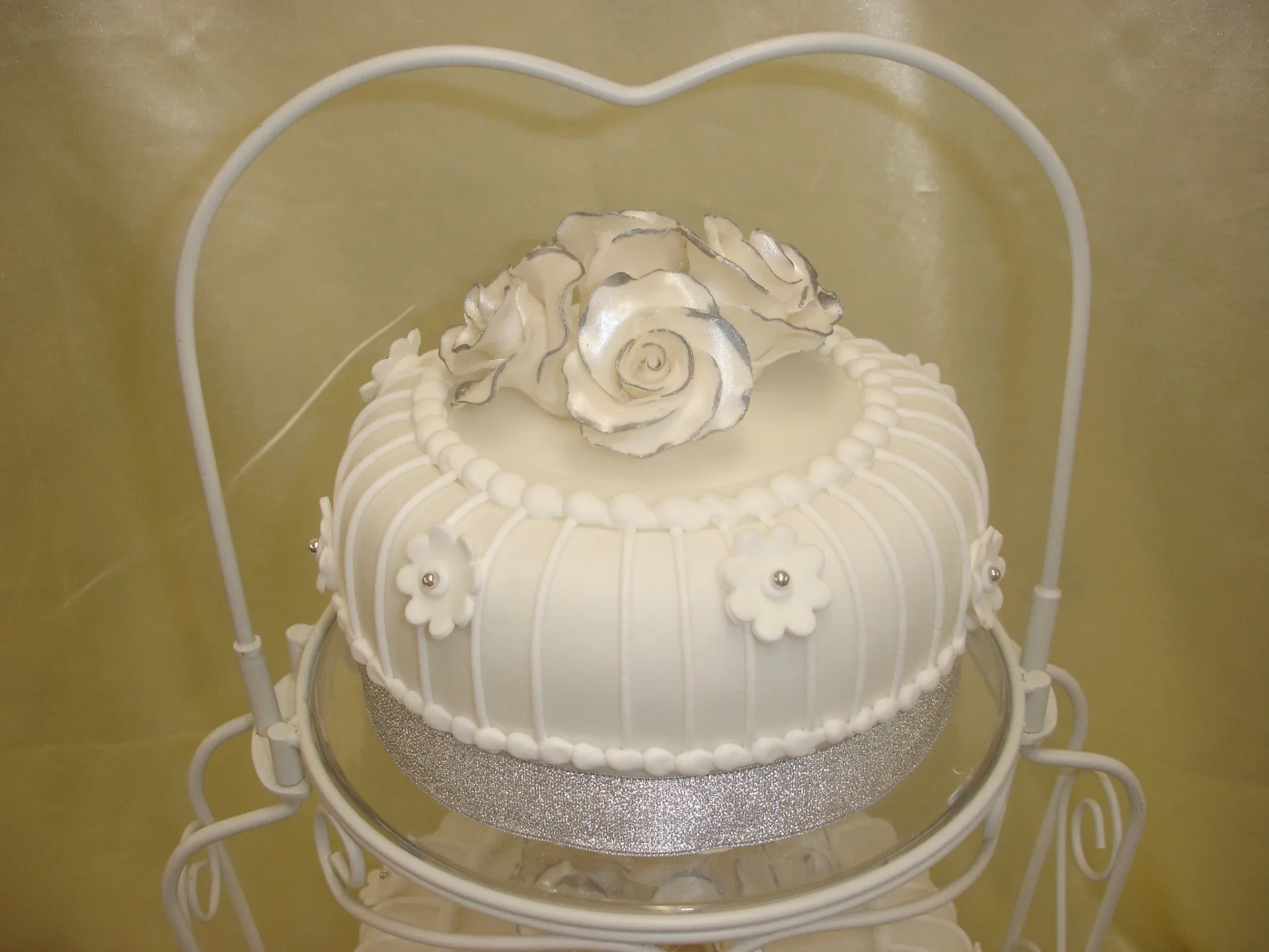 Graceful Wedding Cake