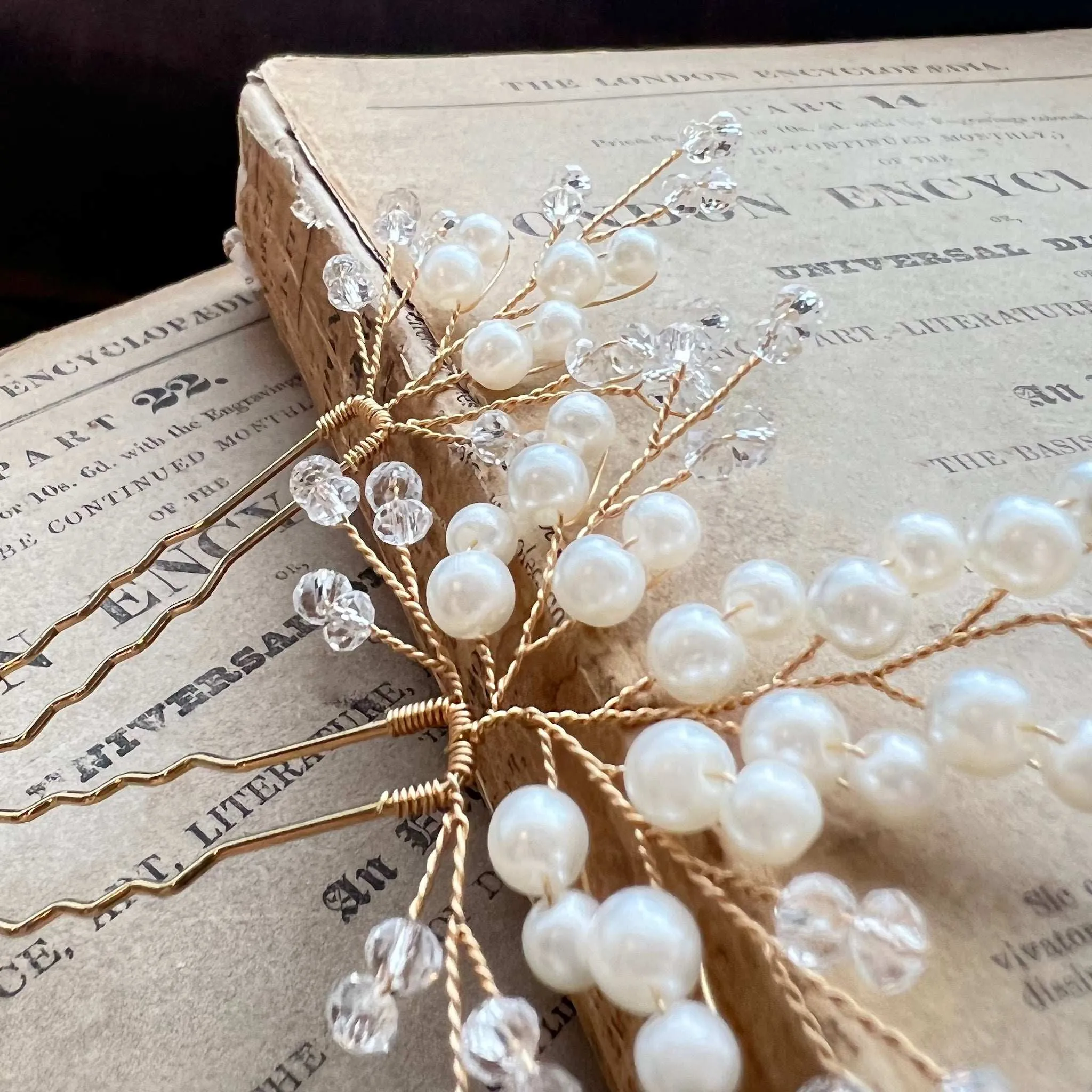 Mairéad, Pearl & Crystal Hair Pin Set